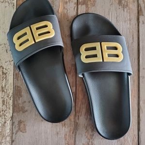 Balenciaga BB Pool Slides
